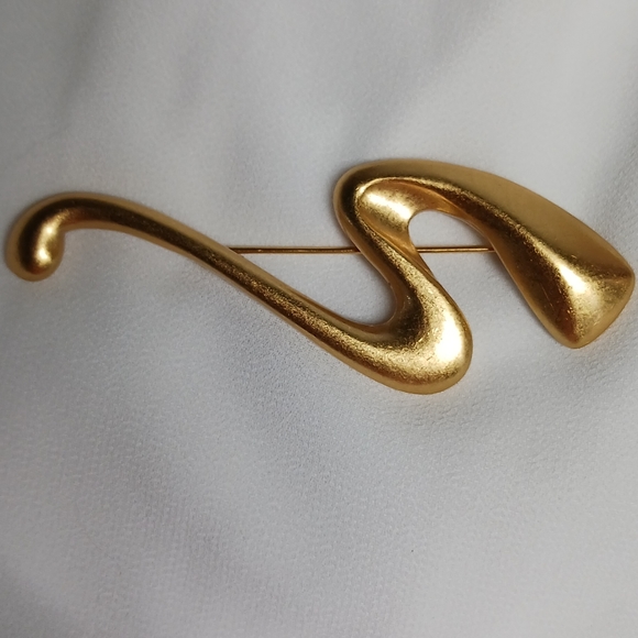 VTG Carolee Gold Tone Squiggle S Brooch Pin, Designer Signature - Picture 1 of 5